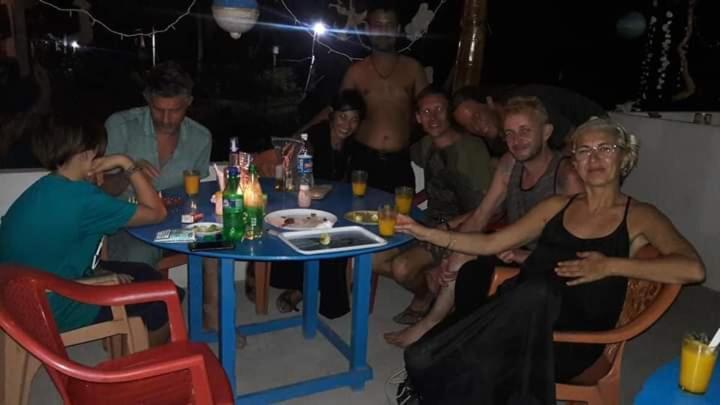Blue Sea Restaurant & Bungalows Sitapur Eksteriør billede